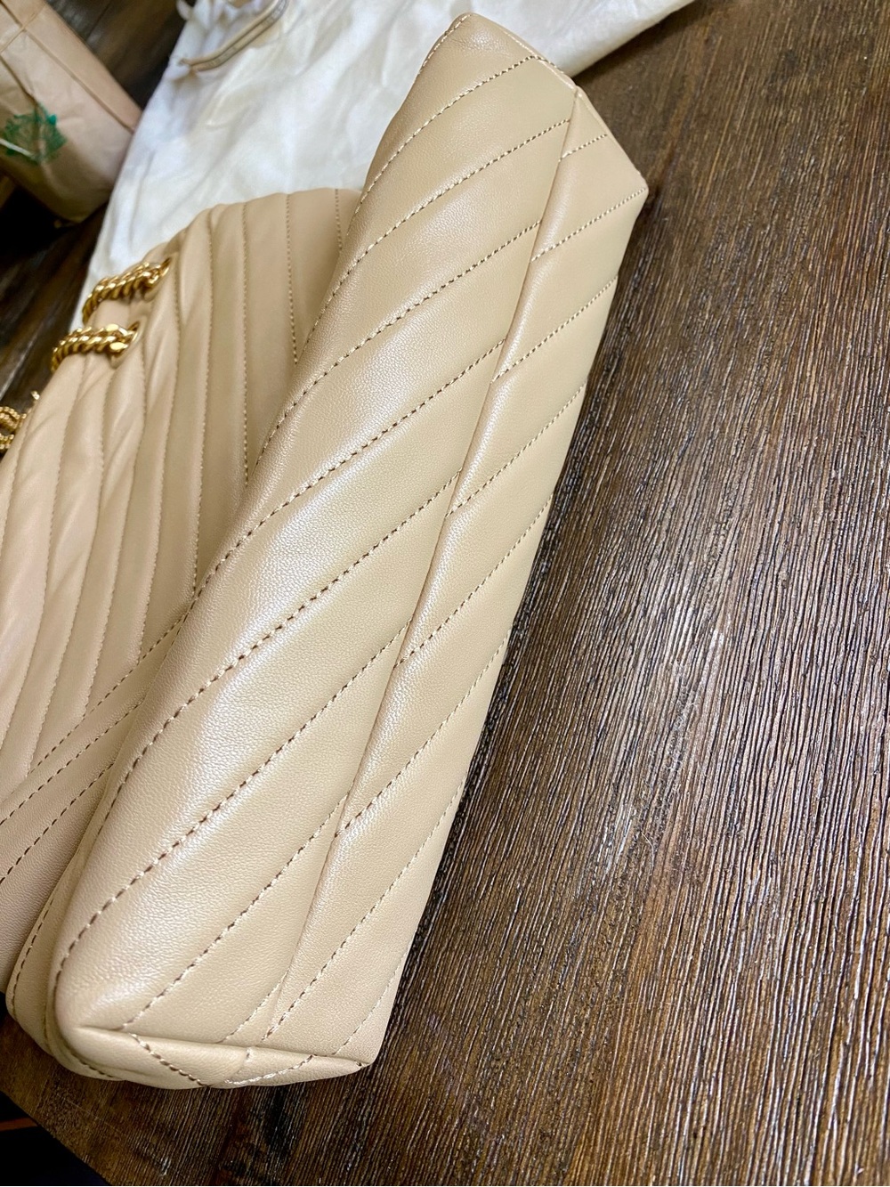 Tory Burch Beige Quilted Leather Shoulder Bag with Gold Chain - Picture 10 of 12